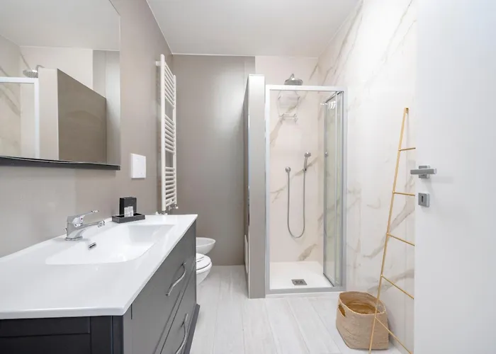 Apartmanhotel Mare | Fronte Mare Con Balcone - Vicino Al Centro Storico *